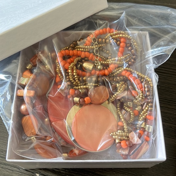 Coral Bay Genuine Shell Jewelry Set - Picture 1 of 7